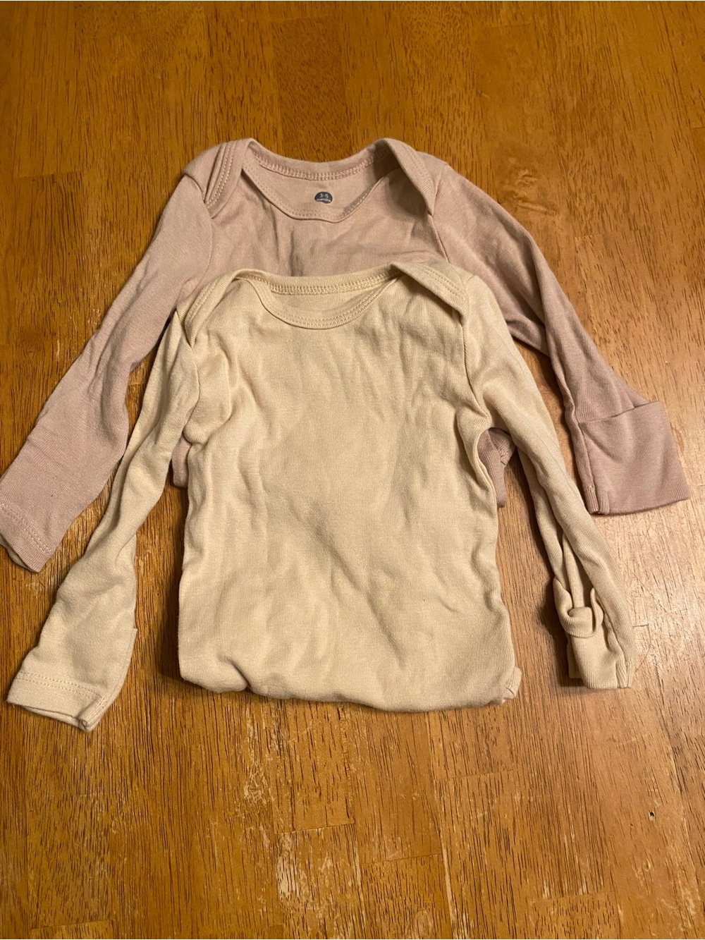 Soft Long-Sleeve Baby Bodysuit Set in Cream & Light Pink